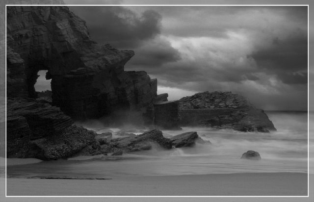 Louis Titshall S Hole in the wall - Louis Titshall -