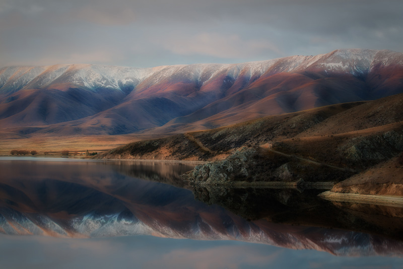 COM - Sun Setting on the Hankdums - Shona Jaray - New Zealand