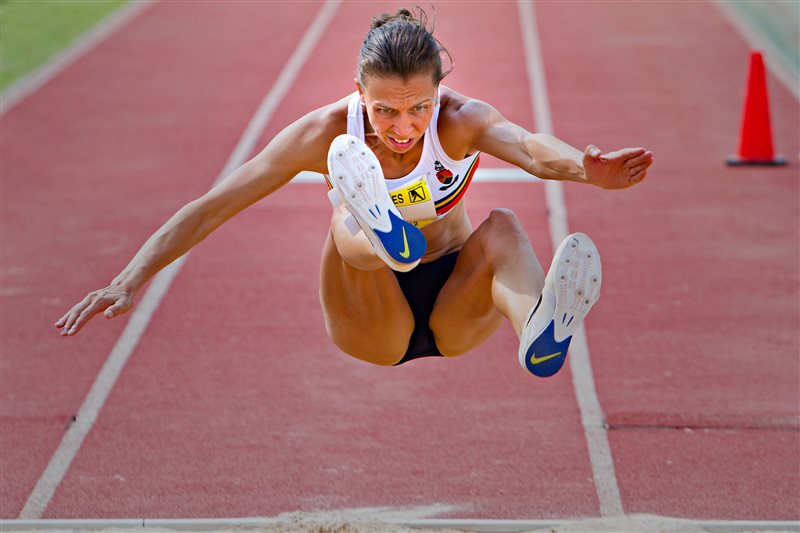 Long jump with Nike - Hans Slaghuis