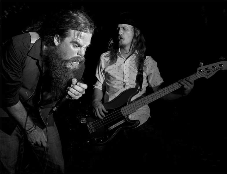 -Black Cat Bones-Malie van der Vyfer