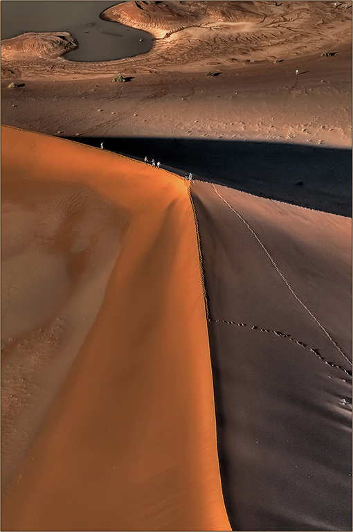 PSSA Silver Medal - Photo Travel Colour- Take A Walk On Namib Dune - Treurnicht Du Toit - Hermanus Photographic Society