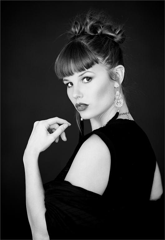 PSSA SILVER MEDAL - Human Portraits Mono - Kruger-Haye Lynne - A Glance - Tygerberg