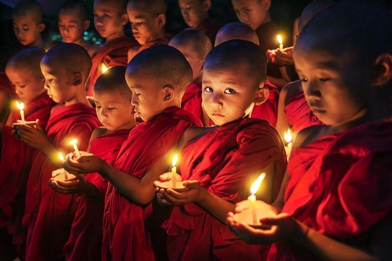 PSSA Gold-Open Colour best panel   FIAP Ribbon-Lights of hope 1-Arnaldo Paulo Che-Hong Kong