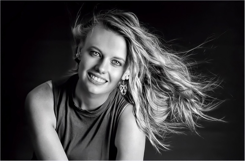 PSSA Gold-Open Monochrome best panel-Play in the wind-Johan Coetzee-Highveld-SA