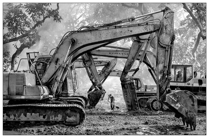 PSSA Gold - Best Panel Prints Open Monochrome -WORK UNDER MACHINE- Ching yan Brian Yu - Hong Kong