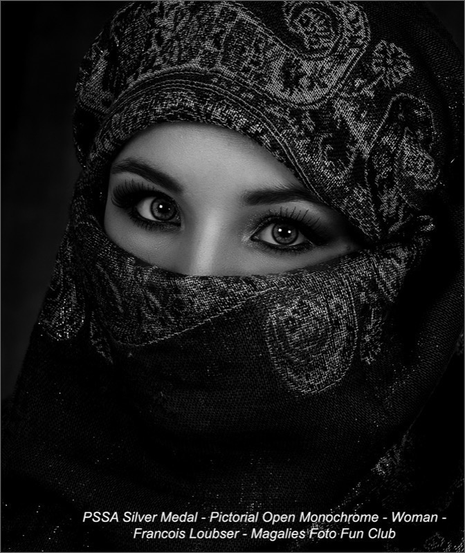 F002-1067947-woman