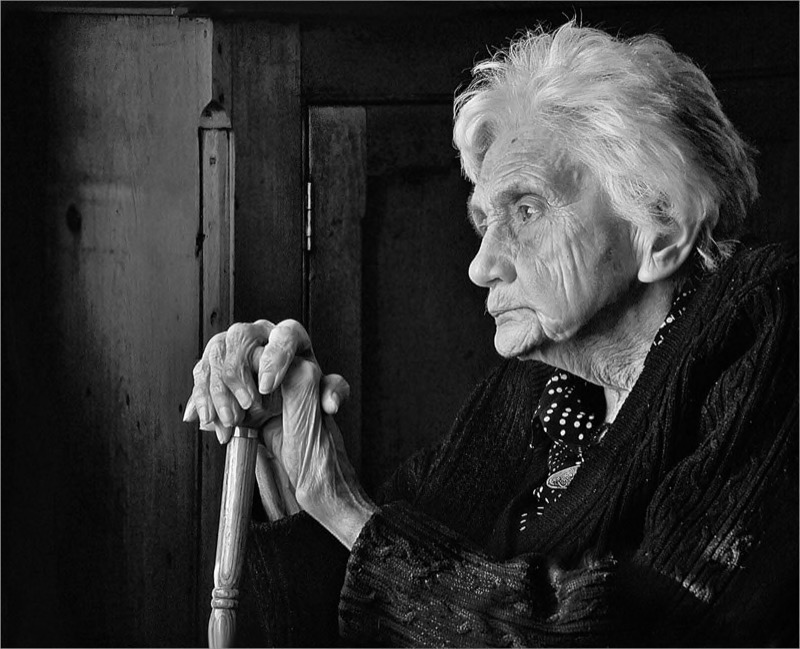 PSSA Silver Medal -  Human portraits Monochrome - Old Lady - Leon Pelser - Sasol Highveld Photography Club