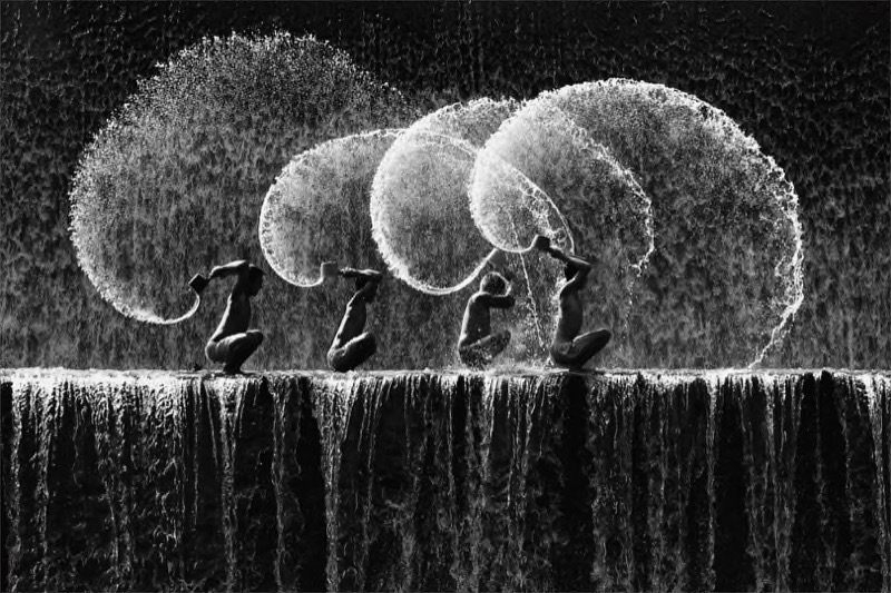 PSSA Silver Medal - Open Monochrome - Water circles - Elaine van der Toorn - George Camera Club