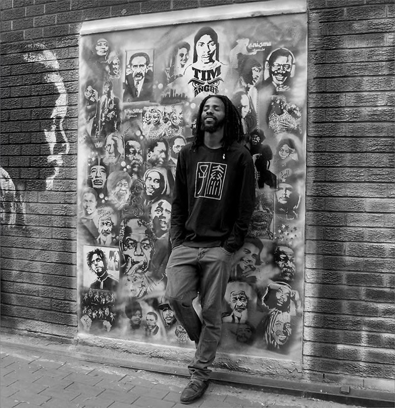 VFV Silver Medal - Travel and Street Photography - Denker - Suzy de Beer - Vanderbijlpark Fotografiese Vereniging