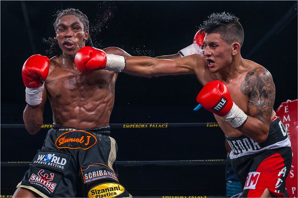 5th PSSA National Salon PSSA Silver Medal Open Colour Mbenge vs Cruz Alexius van der Westhuizen Southern Suburbs Camera Club