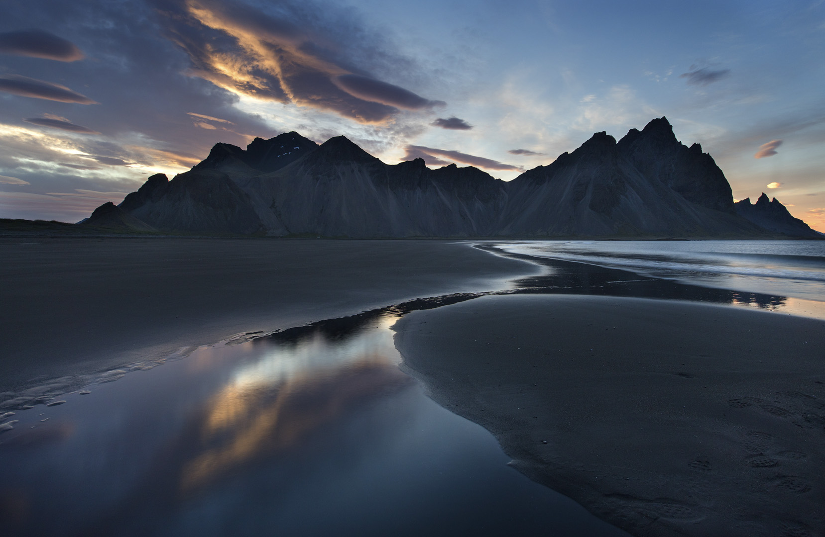 Francois Roux early vestrahorn sunset