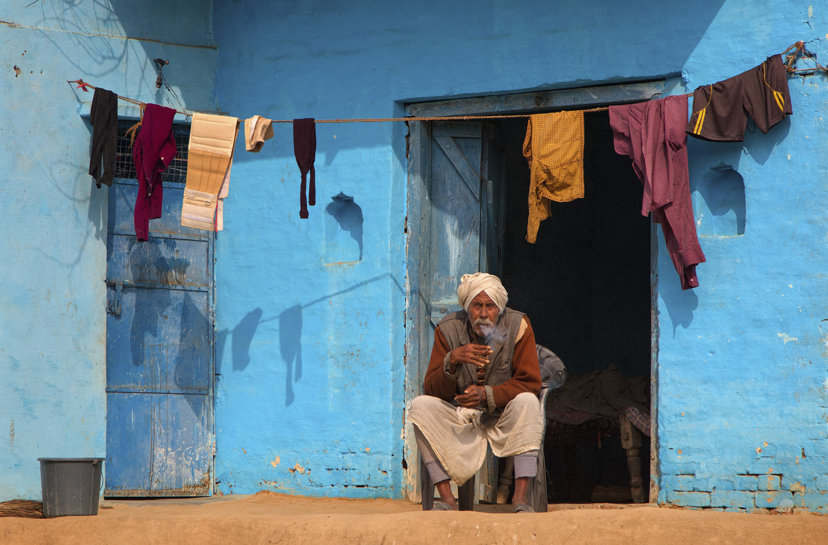Francois Roux having a smoke