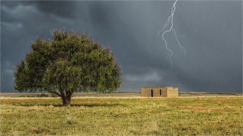 Paarl Silver-Scapes Colour-Stormy weather-DRICKY GOUWS-Vanderbijlpark Fotografiese Vereniging