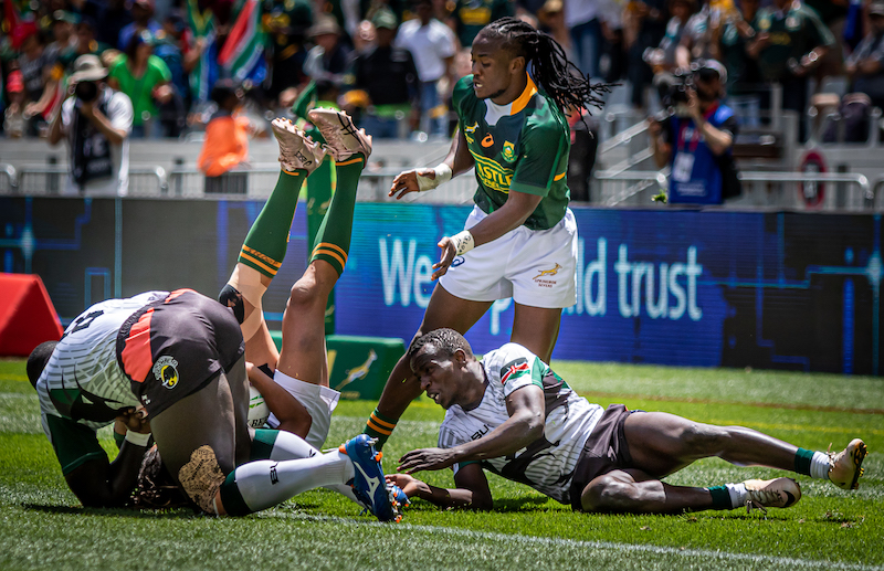 Nicol du Toit -  Senatla to the rescue