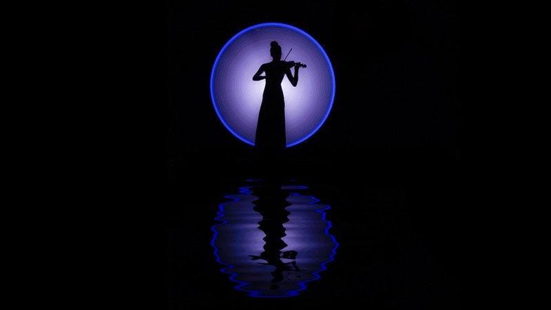 Runner Up - Krugersdorp Camera Club Silver Medal - Open - Colour - Violin Reflection - Johan van Rensburg - Brandpuntfotoklub