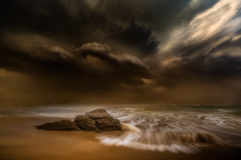 BFK Medal - Scapes - Light through thunderclouds - Charlaine Gerber - National