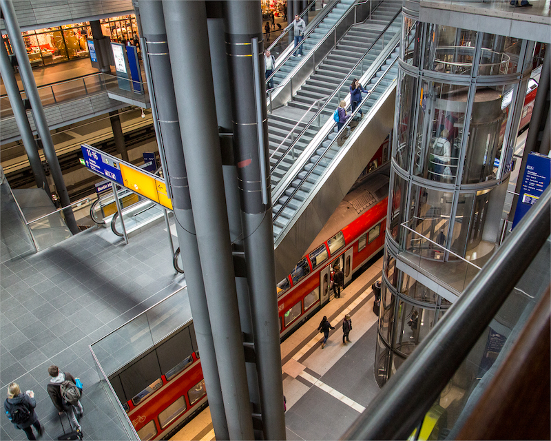 ACC Bronze Medal - Travel -Train to Depart - Charles Naude - Hermanus Photographic Society
