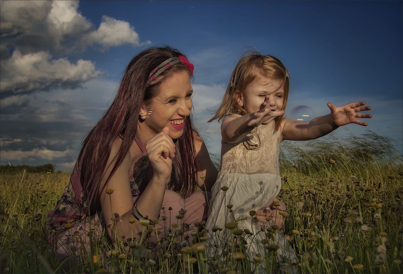 Kosmos Club Runner Up Medal - Mother and Child Colour - Field of Dreams - Carla Sharp - Vereeniging Photographic Society