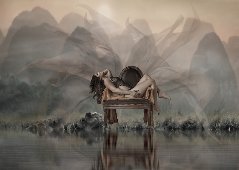 PSSA Silver Medal - Open - Colour - Elegant fall from the Sky - Ursula Baumann - Vereeniging Photographic Society