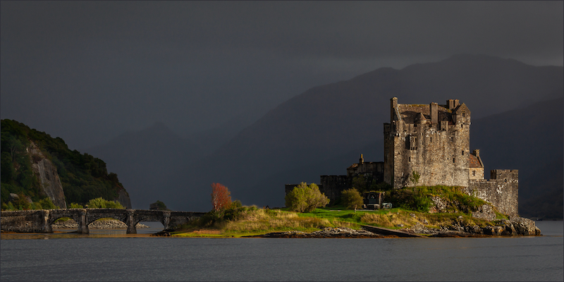 EPS Club Medal - Scapes Colour-Storm gathers over Eilean Donan-Phil Sturgess-Hermanus Photographic Society