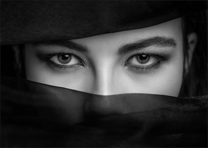 PSSA Silver Medal-Open Monochrome-Eye Contact-Hannes Claassens-Midlens Fotoklub