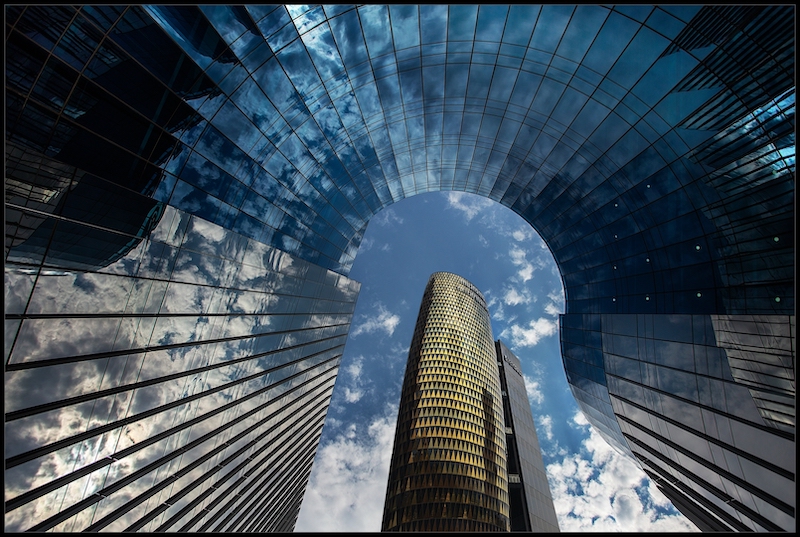 PSSA Silver Medal - Prints Open Colour - Through The Keyhole - Michael Feistel - Brandpuntfotoklub