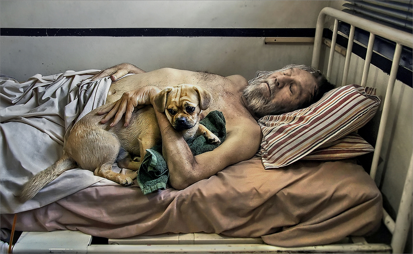 2301-Leon Pelser-Sasol Highveld photo club-Illuminati Gold medal-Illuminati circuit-Nobody should die alone