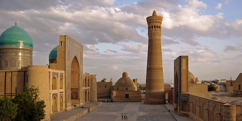2312-David Wilson Hermanus Photographic Society – LAV Bronze Medal Photo Travel – 5th Lens and View – Kalon Minaret Bukhara
