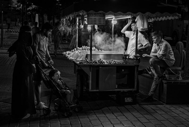 PAARL  Silver Club Medal-Street Photography - Monochrome-Night vendors-Ben Botha-Alberton Camera Club
