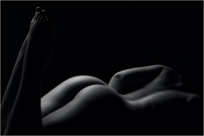 SAVAS Gold Medal - Open Monochrome - Body scape.jpg - Leon Jacobs - Vereeniging Photographic Society