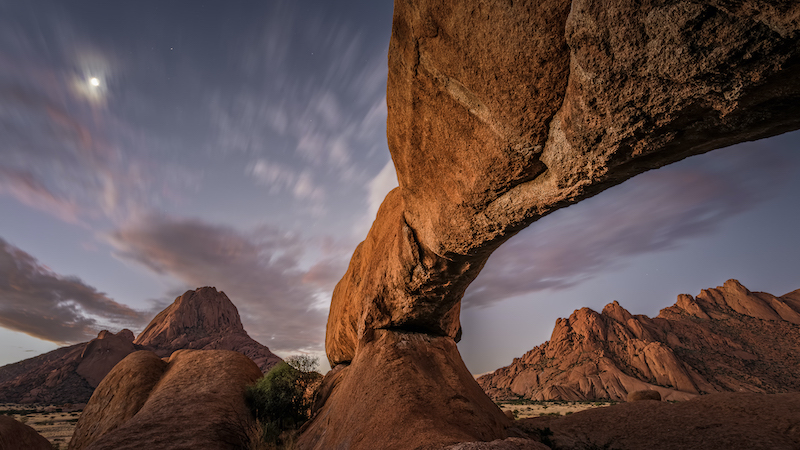 Club Medal - Nature Landscapes Colour - Spitskoppen moon - Willem Kruger - Independent