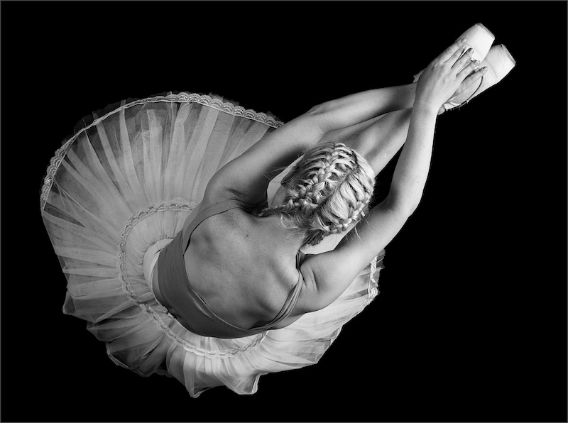2403-Cynthia Uren-Southern Suburbs Camera Club-Jury Choice Medal - Bonjour Photograghy International Salon - Print - Vaganova Hands