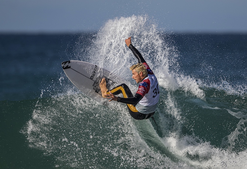 2403-Louis Lotter-Port Elizabeth Camera Club-GIP Medal Play and fun-German International Photocup-Concentration and Balance