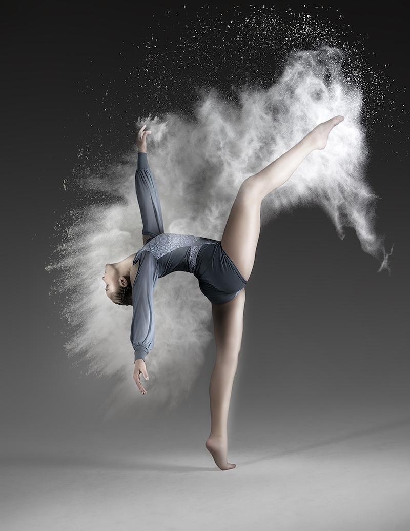 2407 Mia Joubert-Magalies foto fun club-APS Gold medal-Agile photographic society, Hornbill awards-Powder dancer