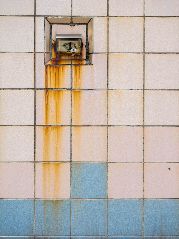 On the Rocks Camera Club - Robert Klaic - Broken Light