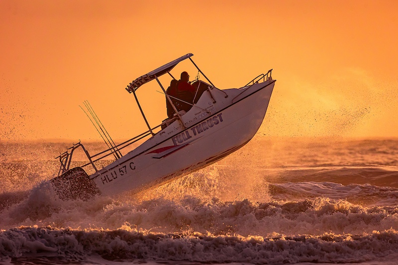 Ballito Photo Club - Manie Combrinck - Full Thrust