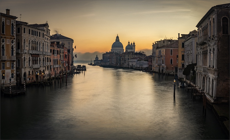 Springs Photographic Club - Rodney Cory - Early Morning on the Grand Canal