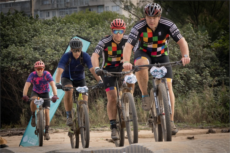 Bluff Camera Club - Gert Henning - Comrades