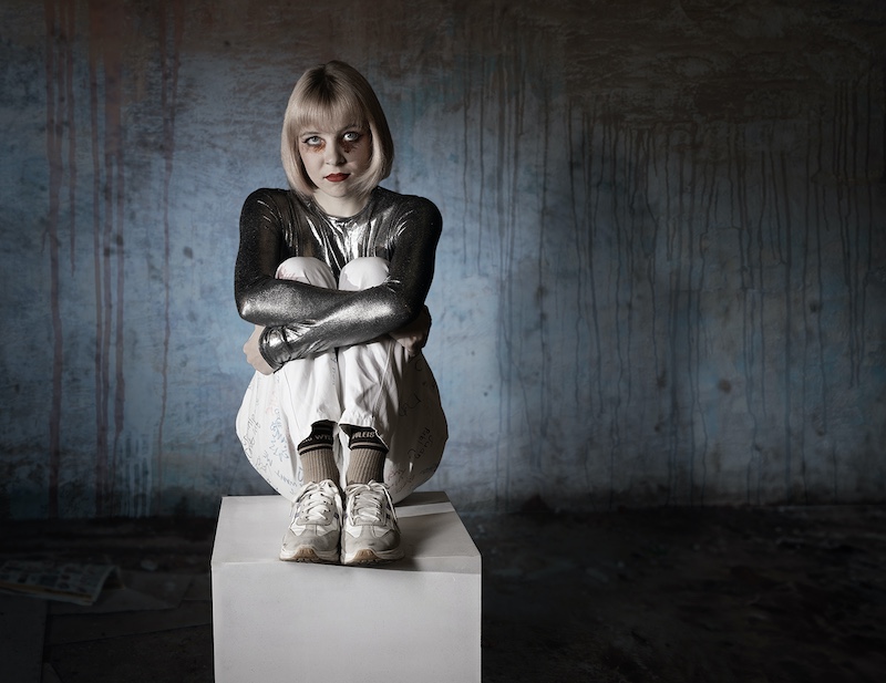 MONIQUE VAN ROOYEN - Klerksdorp Fotografie Klub - All alone in a room