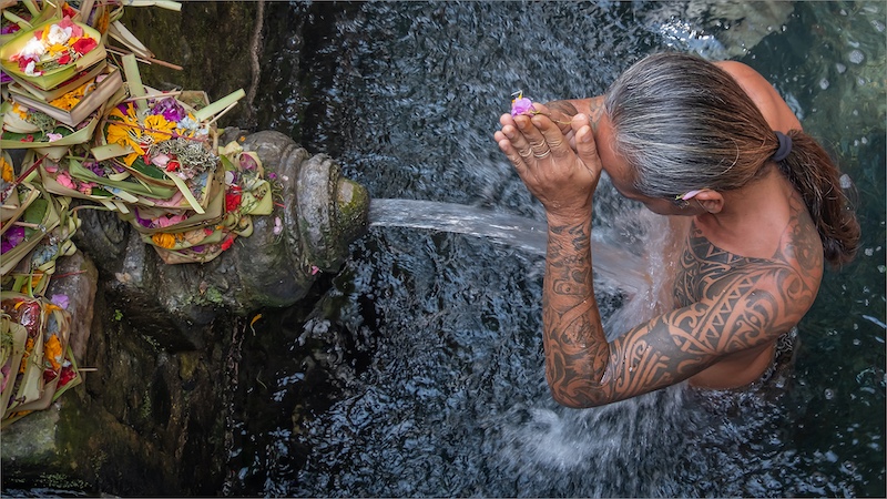 PSSA GOLD MEDAL-BEST PANEL-PHOTO TRAVEL-HOLY WATER-ELAINE VAN DER TOORN-EDEN PHOTOGRAPHIC SOCIETY