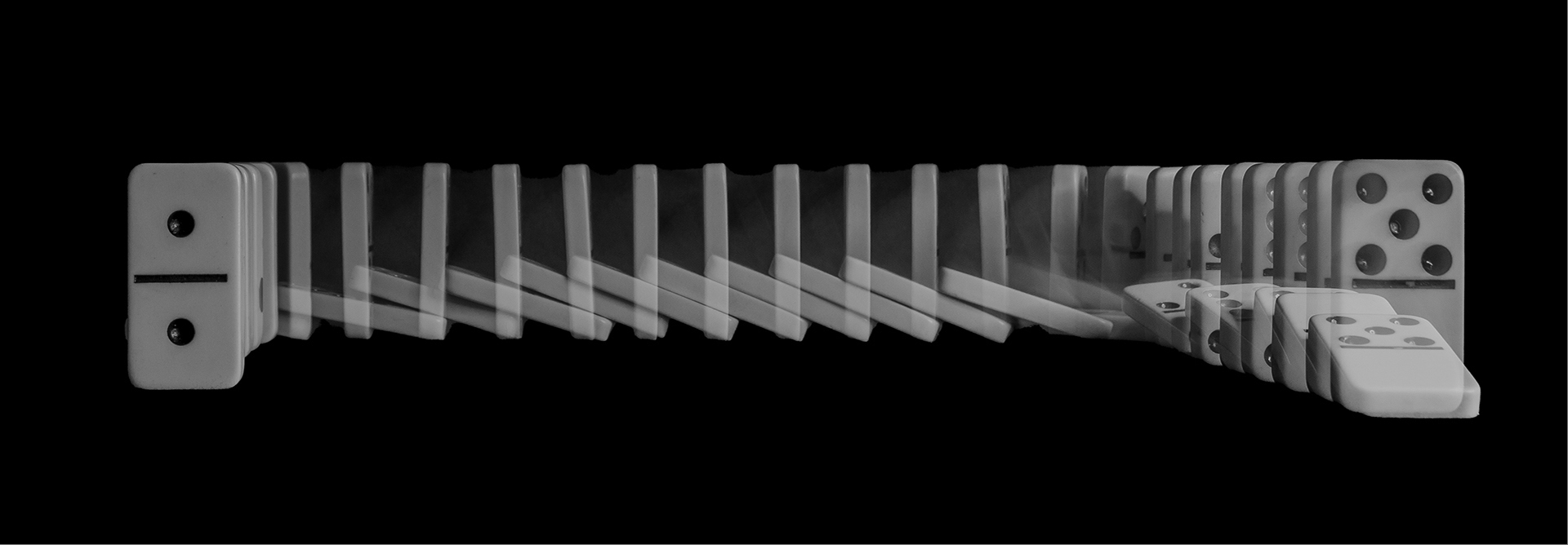 Brandpunt Silver Medal - Open Monochrome -Domino effect - Louis Mouton - Brandpuntfotoklub