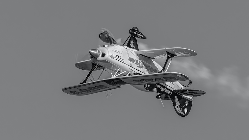 Best MFFC Member Entry - Club Medal - Open Monochrome - Pitts Special Inverted - Mark Dutton - Magalies Foto Fun Club