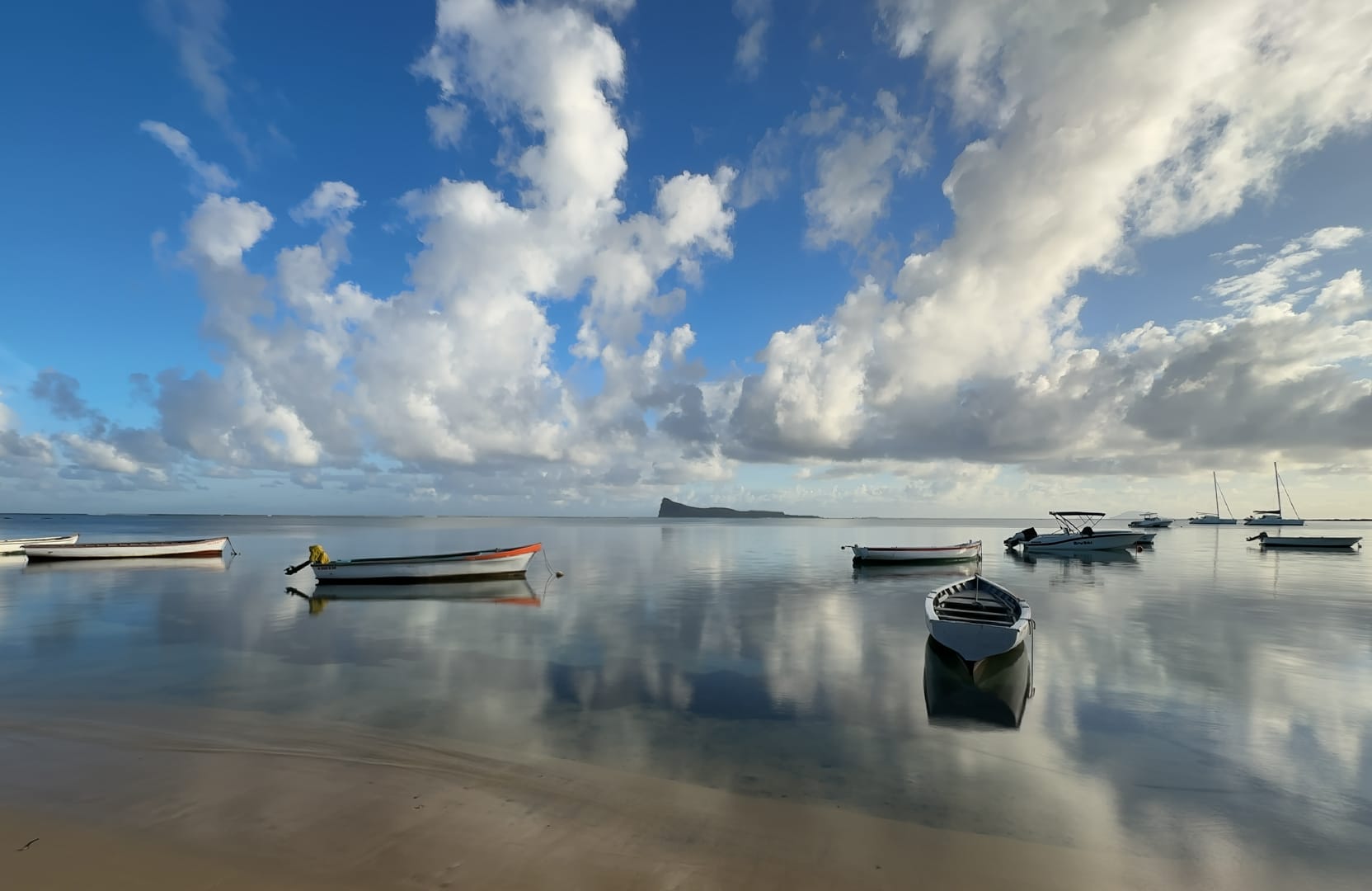 Category Runner Up-Club Medal -Scapes-Colour-Not a breath of wind-Dieter Butow-Cape Town Photographic Society