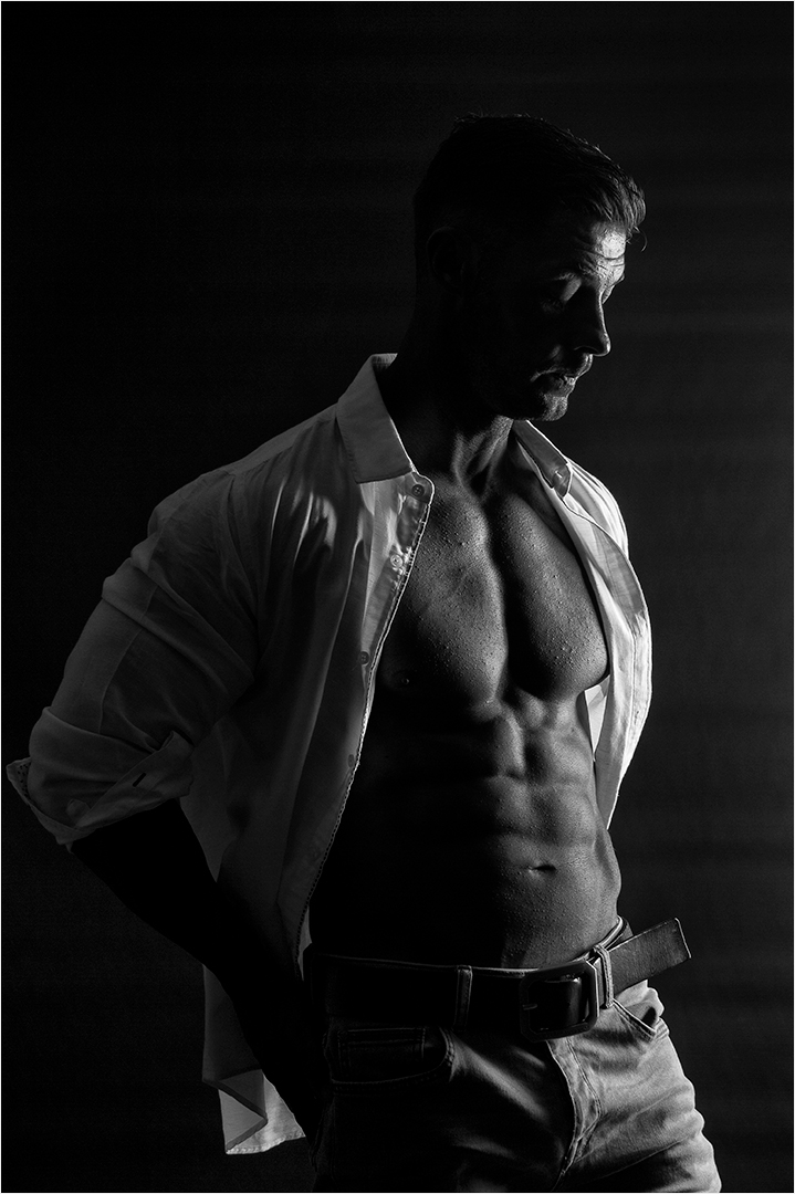 FIAP Bronze medal - The Body Builder by Jeanine  du Rand from Centurion Camer