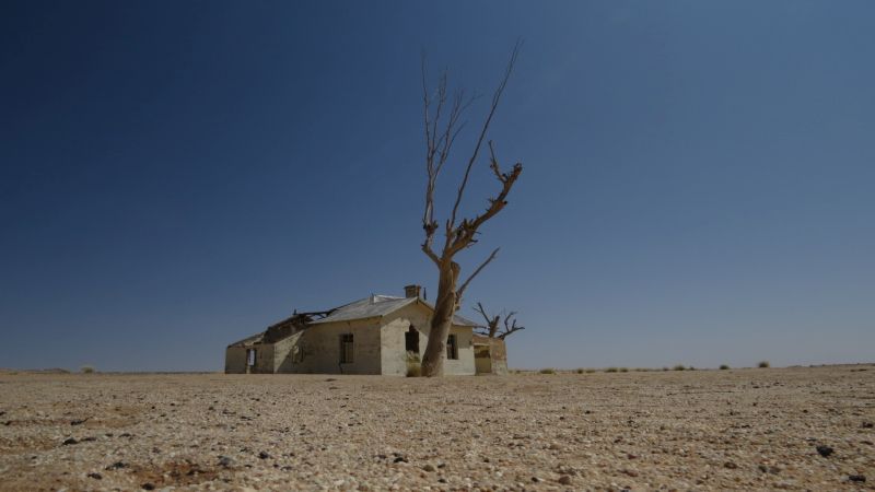 Schools - Hermies Photography Club - Gawie Van Vuuren - alone