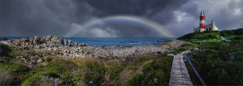 Leon Pelser - Sasol Highveld Photography Club - lighthouse and thunder