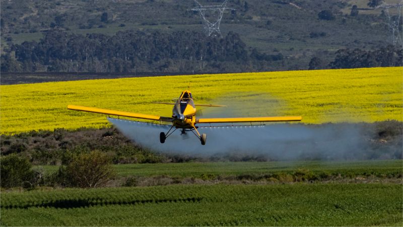 Louise De Lange - Witzenberg Photographic Society - Spraying