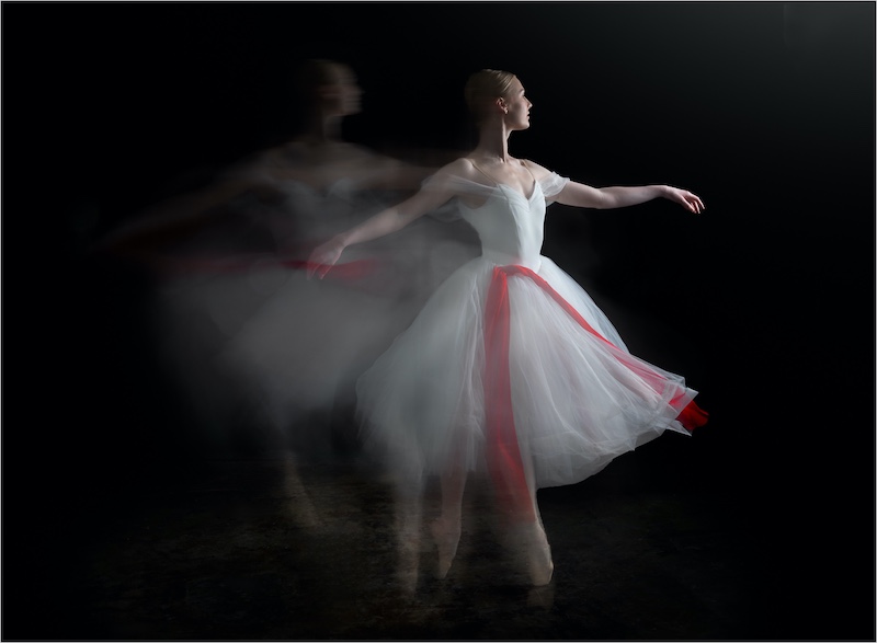 Cape Town Photographic Society - Nicol du Toit - Hannah with a red scarf