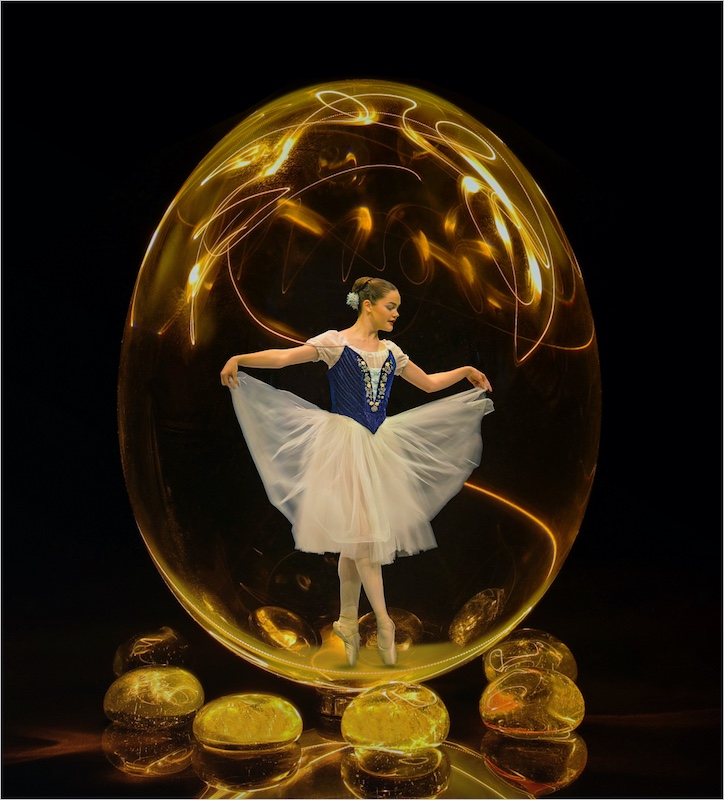 Witzenberg Photographic Society - Phillip De Lange - Dancing in a bubble