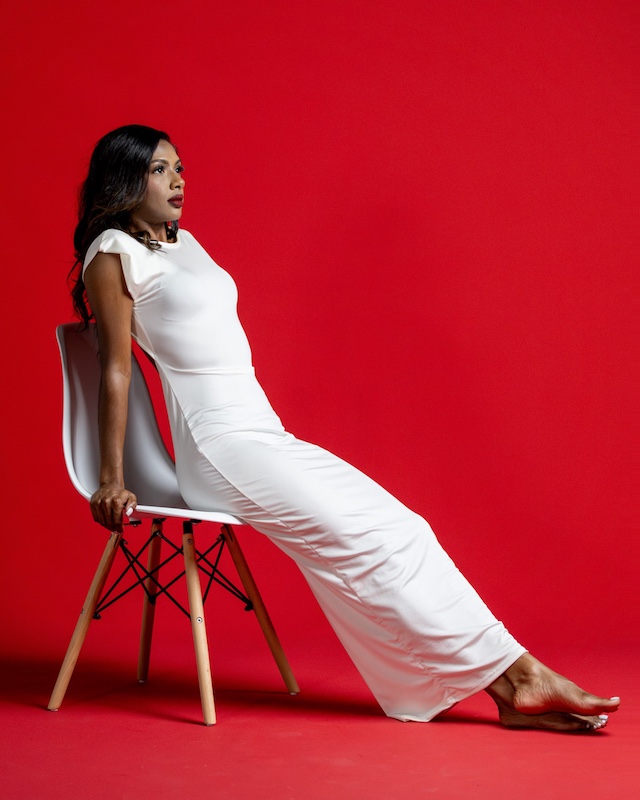 On the Rocks Camera Club - Micheal Fagoeiro - White on Red